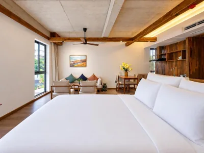 Deluxe-King-Studio — Nexus House Retreat Xuan Thuy - Near Thao Dien Metro & Landmark 81